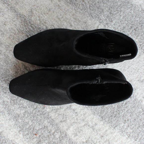 Black faux suede ankle booties - Picture 6 of 8